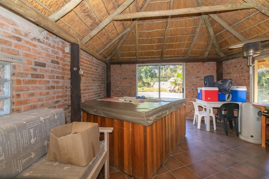 6 Bedroom Property for Sale in Panorama Free State